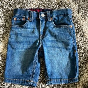 Levi’s Jean Shorts size 4 Slim